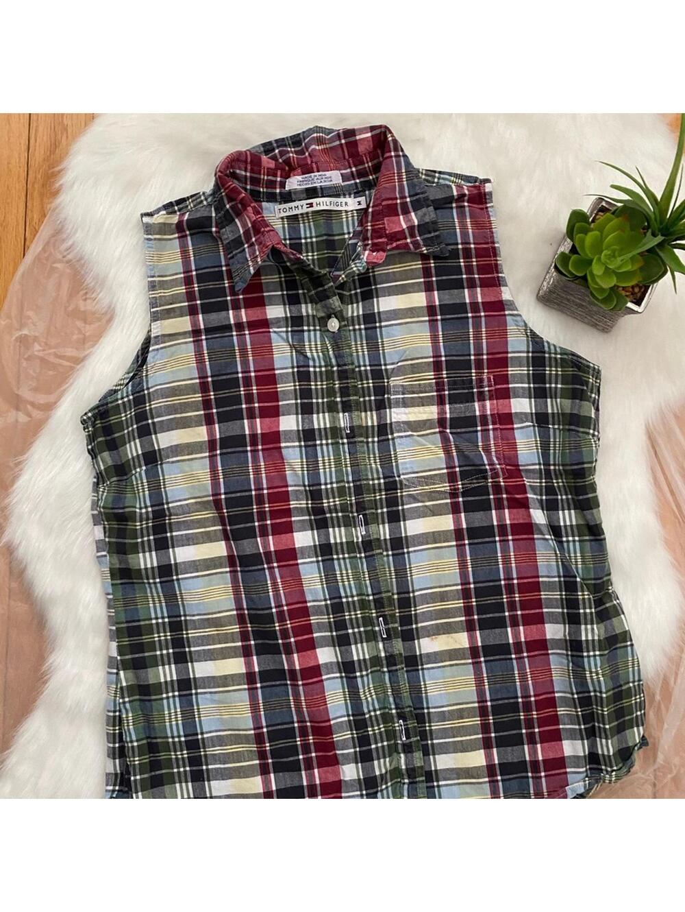 Tommy Hilfiger Women's Sleeveless Plaid Button-Up Top Size M